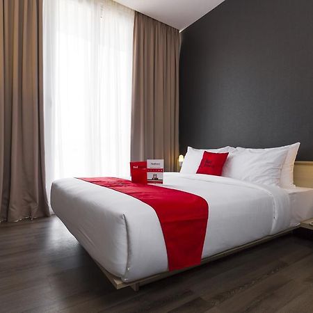 Reddoorz Plus Near Perbanas Jakarta Extérieur photo