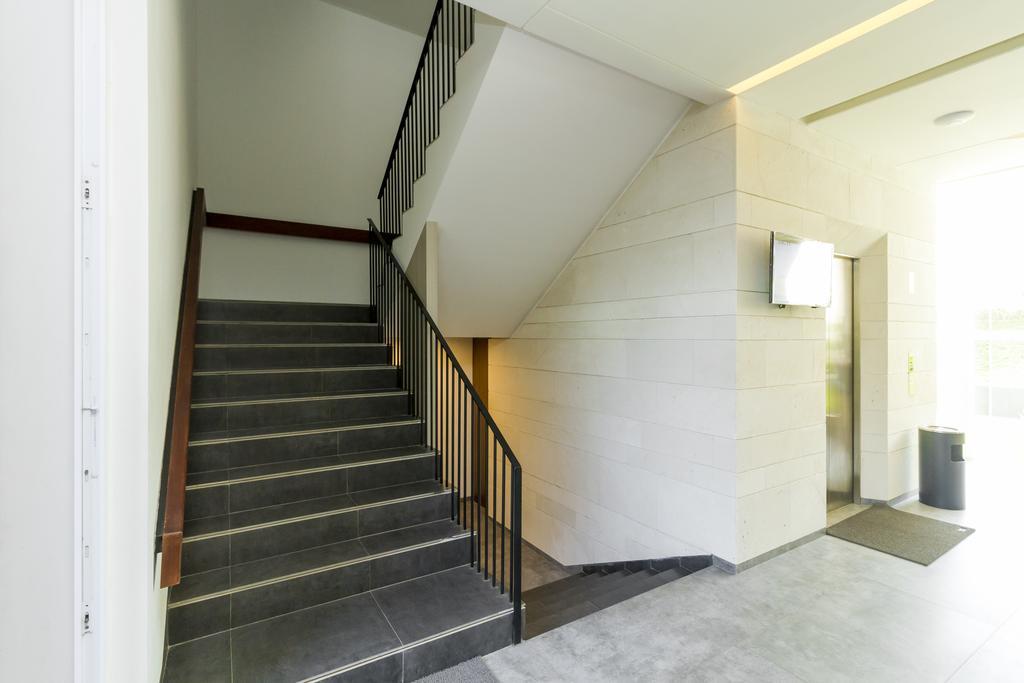 Reddoorz Plus Near Perbanas Jakarta Extérieur photo