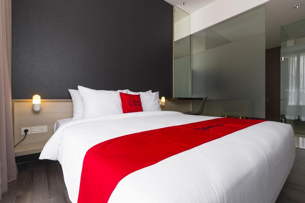 Reddoorz Plus Near Perbanas Jakarta Extérieur photo